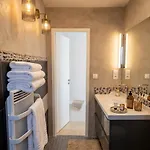 Maison Independante Climatisee A Deux Pas Des Plages, Confort Et Detente Assures